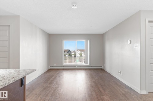 316 4008 Savaryn Drive, Edmonton, AB - Indoor