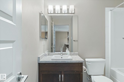 316 4008 Savaryn Drive, Edmonton, AB - Indoor Photo Showing Bathroom