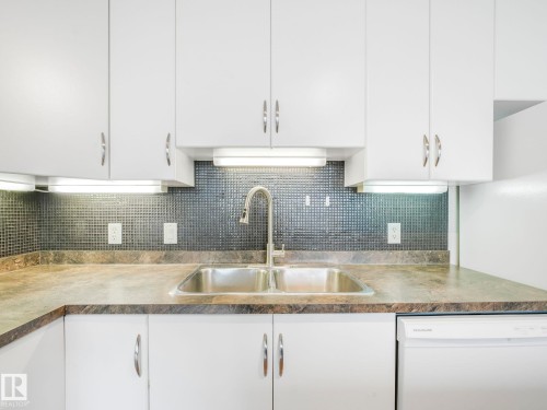 332 16035 132 Street, Edmonton, AB - Indoor Photo Showing Kitchen