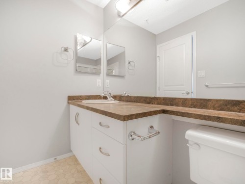 332 16035 132 Street, Edmonton, AB - Indoor Photo Showing Bathroom