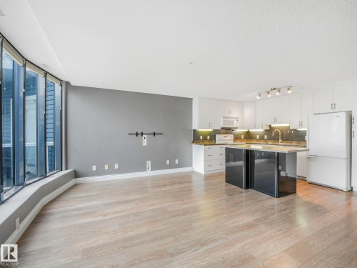 332 16035 132 Street, Edmonton, AB - Indoor Photo Showing Kitchen