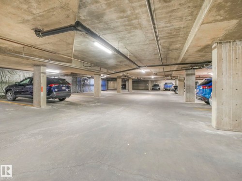 332 16035 132 Street, Edmonton, AB - Indoor Photo Showing Garage