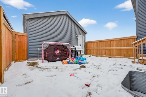 1318 Siskin Wynd, Edmonton, AB - Outdoor With Exterior