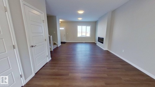 1023 Aster Boulevard, Edmonton, AB - Indoor Photo Showing Other Room