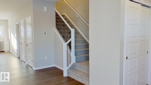 1023 Aster Boulevard, Edmonton, AB - Indoor Photo Showing Other Room