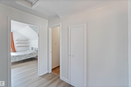 11022 110 Avenue, Edmonton, AB - Indoor Photo Showing Other Room