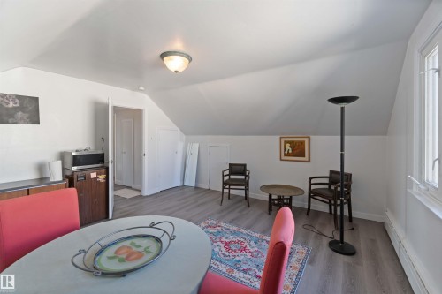 11022 110 Avenue, Edmonton, AB - Indoor