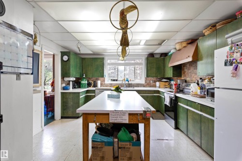 54318 Rge Rd 255, St. Albert, AB - Indoor Photo Showing Kitchen