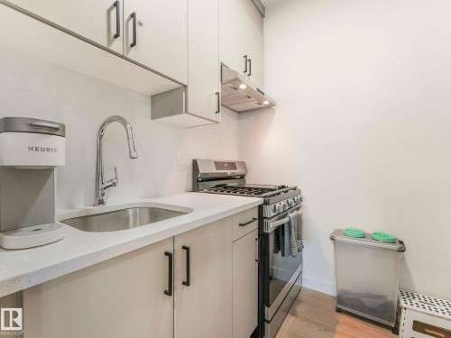 3063 200 Street, Edmonton, AB - Indoor Photo Showing Kitchen