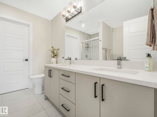 3063 200 Street, Edmonton, AB - Indoor Photo Showing Bathroom