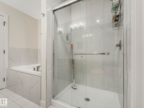 3063 200 Street, Edmonton, AB - Indoor Photo Showing Bathroom