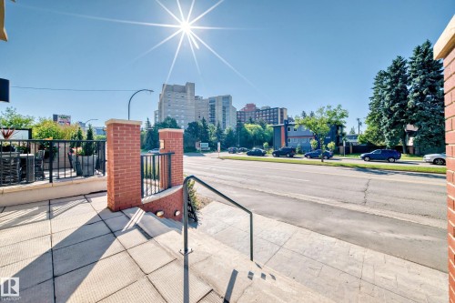 205 11710 87 Avenue, Edmonton, AB - Outdoor