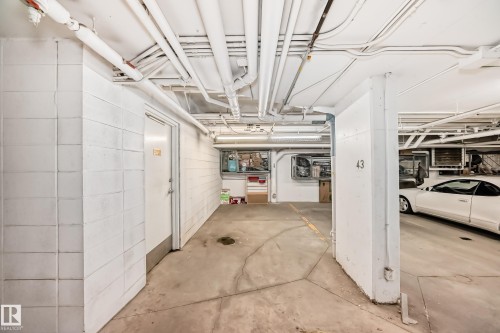 205 11710 87 Avenue, Edmonton, AB - Indoor Photo Showing Garage