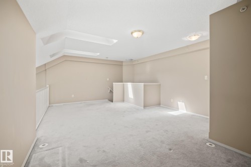 500 182 Haddow Close, Edmonton, AB - Indoor Photo Showing Other Room