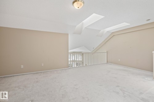 500 182 Haddow Close, Edmonton, AB - Indoor Photo Showing Other Room