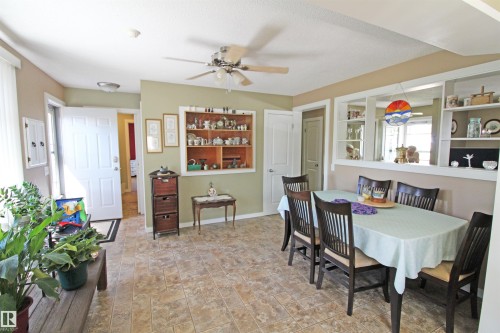5331 37A Avenue, Wetaskiwin, AB - Indoor Photo Showing Dining Room