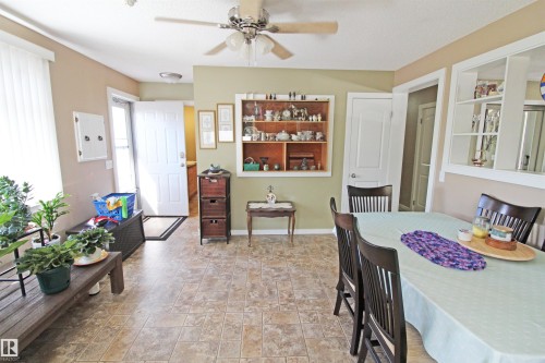 5331 37A Avenue, Wetaskiwin, AB - Indoor Photo Showing Dining Room