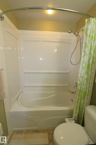 5331 37A Avenue, Wetaskiwin, AB - Indoor Photo Showing Bathroom