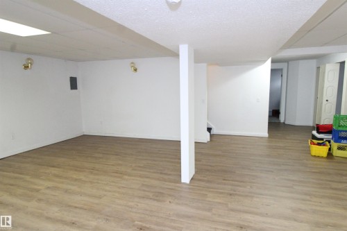 5331 37A Avenue, Wetaskiwin, AB - Indoor