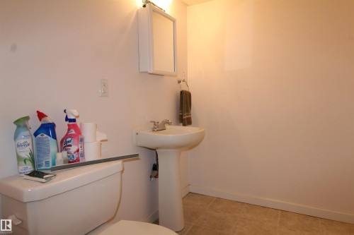 5331 37A Avenue, Wetaskiwin, AB - Indoor Photo Showing Bathroom