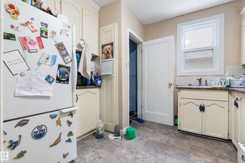 10833 109 Street, Edmonton, AB - Indoor