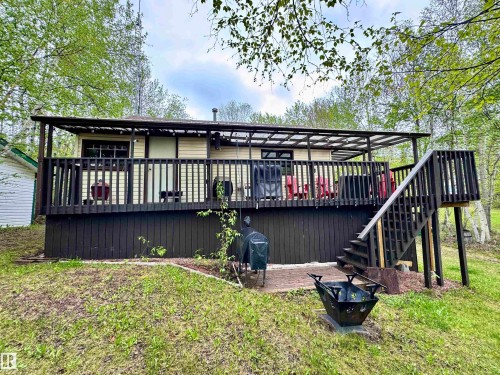 131 Sandy Beach Avenue  Rural Two Hills County, AB T0B 4K0