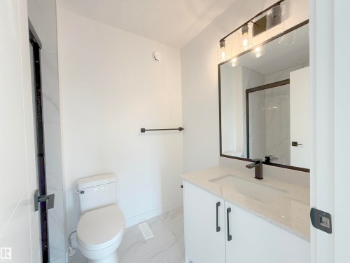 12514/16 114 Avenue, Edmonton, AB - Indoor Photo Showing Bathroom