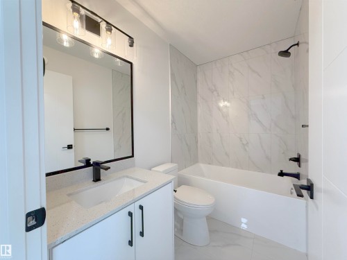 12514/16 114 Avenue, Edmonton, AB - Indoor Photo Showing Bathroom