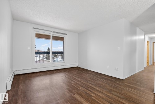 404 2628 Mill Woods Road E, Edmonton, AB - Indoor Photo Showing Other Room