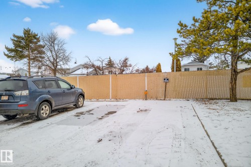 404 2628 Mill Woods Road E, Edmonton, AB - Outdoor