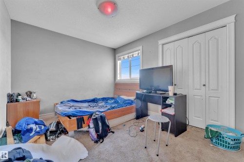 3015 26 Ave Nw, Edmonton, AB - Indoor Photo Showing Bedroom