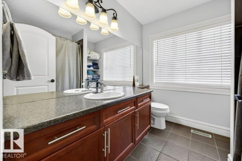 24 Hickory Trail, Spruce Grove, AB - Indoor Photo Showing Bathroom