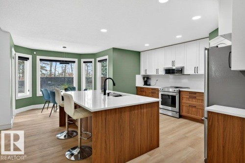 24 Hickory Trail, Spruce Grove, AB - Indoor Photo Showing Kitchen With Upgraded Kitchen