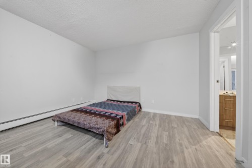 202 10615 156 Street, Edmonton, AB - Indoor Photo Showing Bedroom