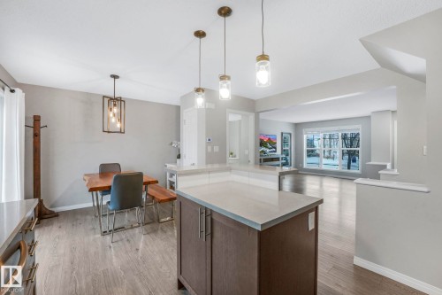 6862 21A Avenue Sw, Edmonton, AB - Indoor