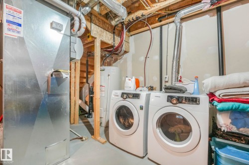 6862 21A Avenue Sw, Edmonton, AB - Indoor Photo Showing Laundry Room