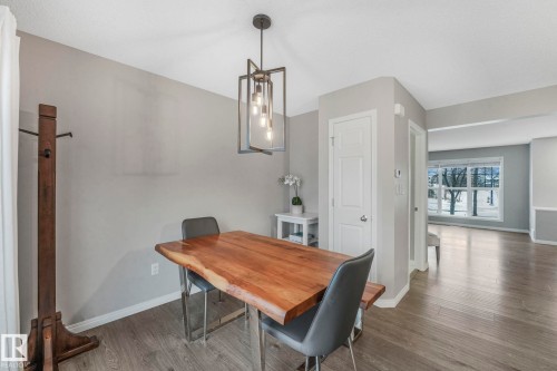 6862 21A Avenue Sw, Edmonton, AB - Indoor Photo Showing Dining Room
