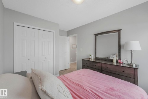 6862 21A Avenue Sw, Edmonton, AB - Indoor Photo Showing Bedroom