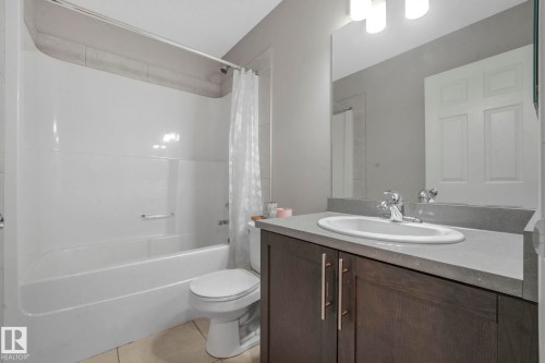 6862 21A Avenue Sw, Edmonton, AB - Indoor Photo Showing Bathroom