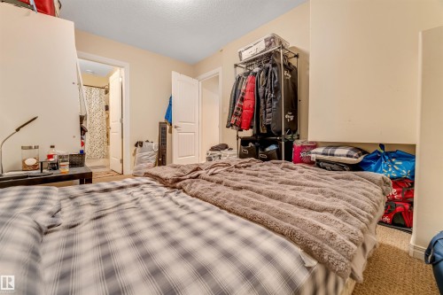 3015 24 Avenue, Edmonton, AB - Indoor Photo Showing Bedroom