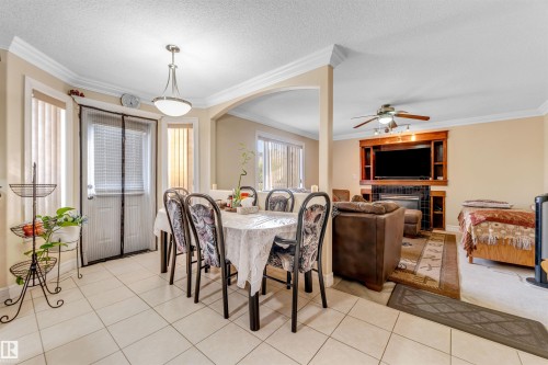 3015 24 Avenue, Edmonton, AB - Indoor Photo Showing Dining Room