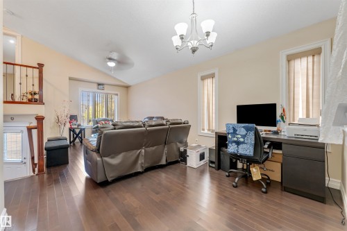 3015 24 Avenue, Edmonton, AB - Indoor