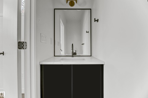 11711 129 Street, Edmonton, AB - Indoor