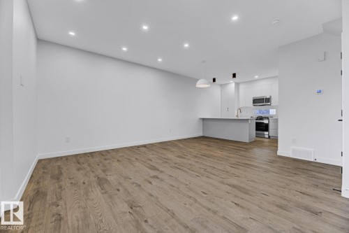 11711 129 Street, Edmonton, AB - Indoor
