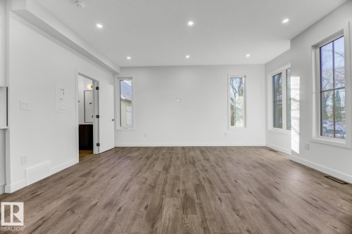 11711 129 Street, Edmonton, AB - Indoor Photo Showing Other Room