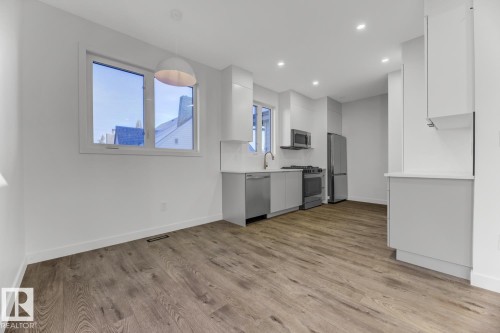11711 129 Street, Edmonton, AB - Indoor Photo Showing Kitchen