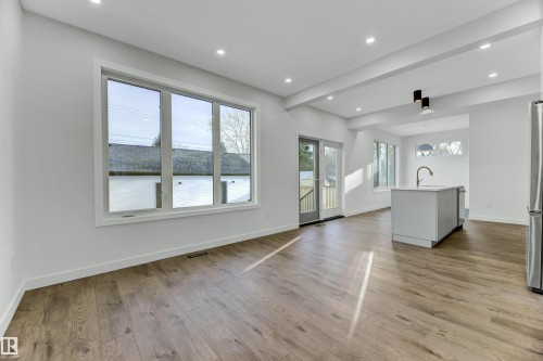 11711 129 Street, Edmonton, AB - Indoor Photo Showing Other Room