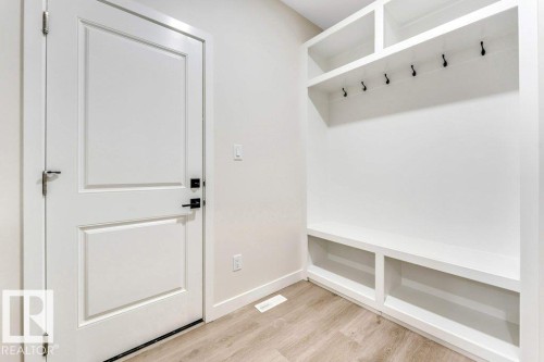 143 Pierwyck Loop, Spruce Grove, AB - Indoor Photo Showing Other Room