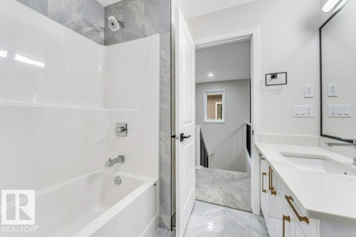 143 Pierwyck Loop, Spruce Grove, AB - Indoor Photo Showing Bathroom