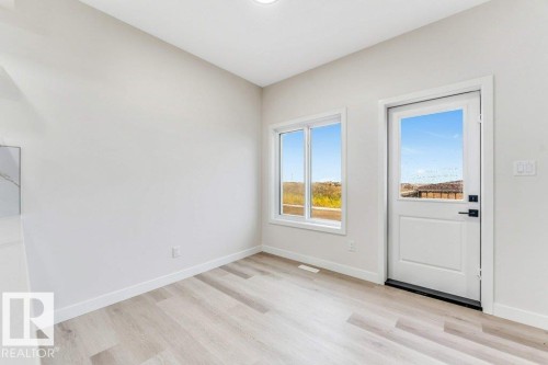 143 Pierwyck Loop, Spruce Grove, AB - Indoor Photo Showing Other Room